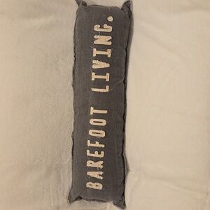 Mud Pie Lumber Pilow "BAREFOOT LIVING"